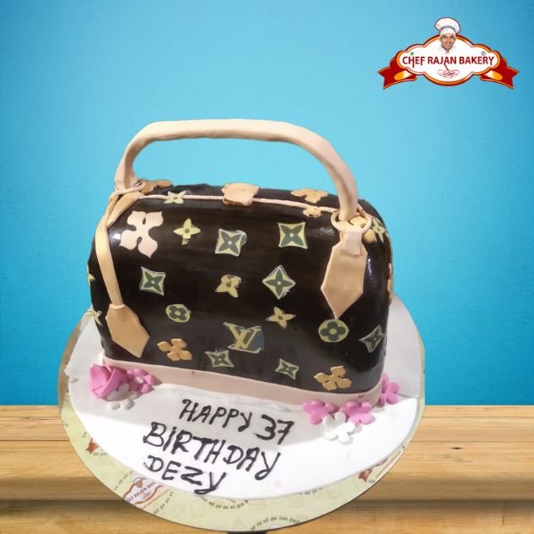 Order Birthday Purse Cake Online And Get Fastest or Midnight Delivery in  Gurgaon | Delivery in Delhi | Delivery in Pune | Delivery in Mumbai |  Delivery in Chennai | Delivery in